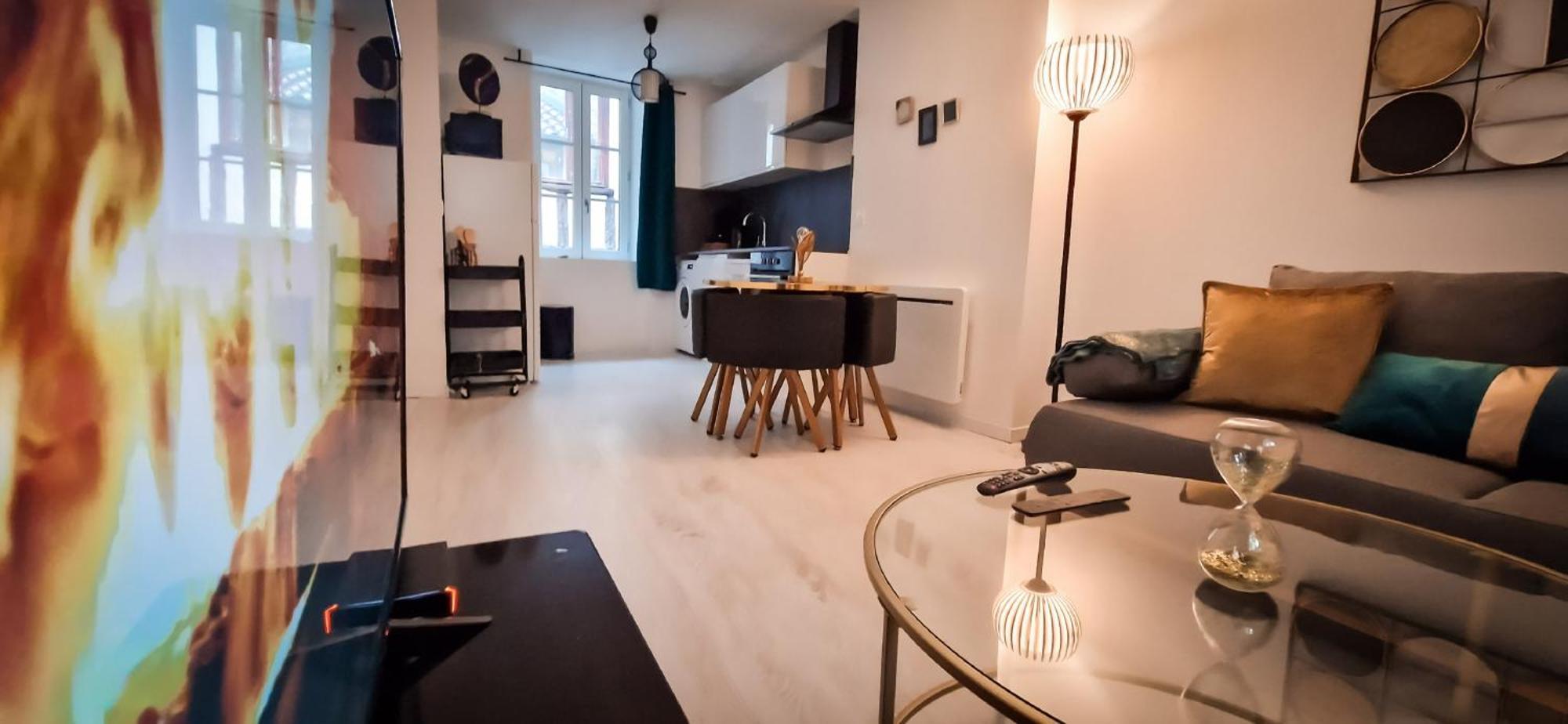 L'Art Deco 3 Etoiles Wifi, Netflix, Disney, Coeur De Bastide Villefranche-de-Rouergue Zewnętrze zdjęcie
